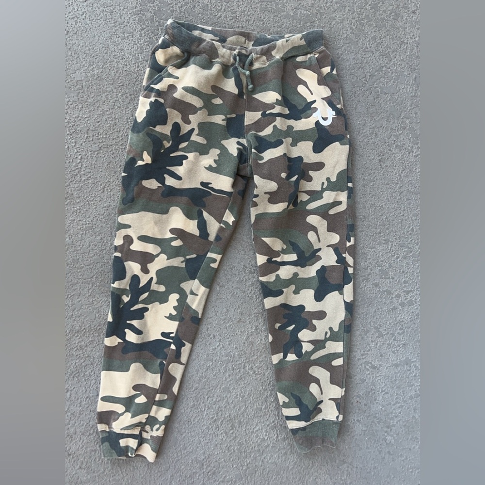 Youth True religion Camo joggers size XL